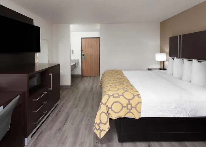 Baymont By Wyndham Green Bay